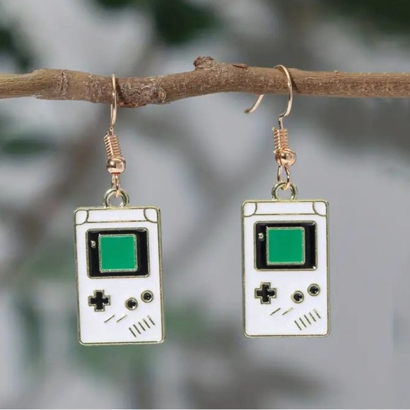Nintendo - Gameboy Earrings - NWT - measurements in pictures - Picture 2 of 5